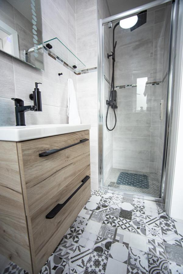 Half Door House Hotel Дингъл Екстериор снимка