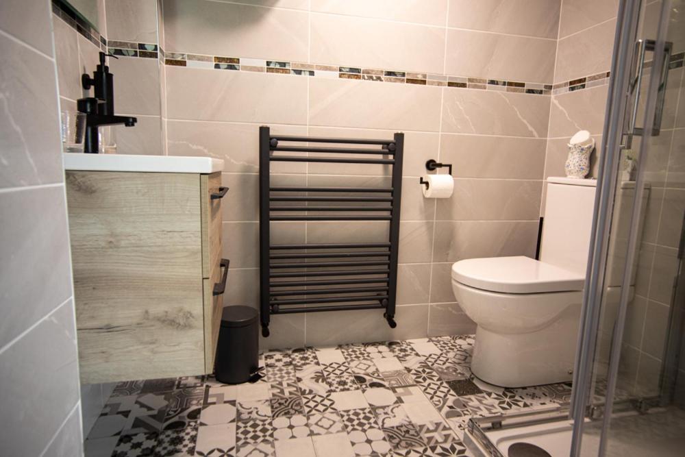 Half Door House Hotel Дингъл Екстериор снимка