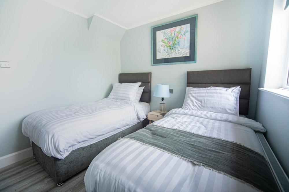 Half Door House Hotel Дингъл Екстериор снимка